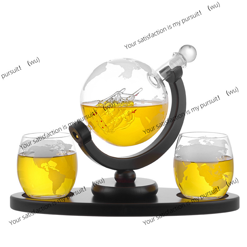 Whiskey Decanter Globe Set wit - огляд і ціна Decanter Globe Set